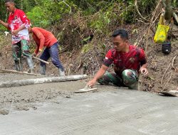 Memasuki Hari Ke-19 Tak Menyurutkan Semangat Tim Satgas TMMD Dalam Pengecoran Jalan.