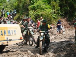 Gunakan Motor Trail, Tim Wasev Pusterad Tinjau Lokasi Sasaran Fisik TMMD Ke-124 Di Desa Sumbermiri