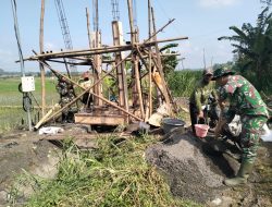Satgas TMMD Ke 124 Kodim 0810/Nganjuk Bersama Warga Kerjakan Tandon Air Pompanisasi