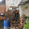 Babinsa Bantu renoivasi Rumah Warga Kurang mampu di Tanjunganom
