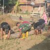 Sambut HUT RI ke-80, Babinsa Koramil 0810/03 Sertu Nur Aji dan Warga Desa Genjeng Gelar Kerja Bakti