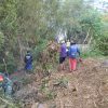 Babinsa Koramil 0810/04 Berbek Gotong Royong Bersama Warga Bangun Jalan Menuju Pemakaman Umum