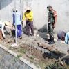 Babinsa koramil 0810-14/Gondang Bersama Warga Gotong Royong Bangun Jembatan