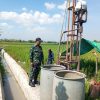 Babinsa Dampingi Pengemboran Sumur untuk Dukung Ketahanan Pangan di Desa Balongrejo