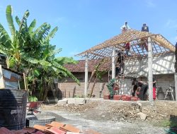 Peduli Tempat Ibadah, Babinsa Koramil 14/Gondang Karya Bakti Bangun Mushola Al-Huda