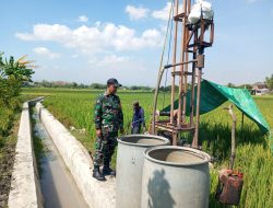 Babinsa Dampingi Pengemboran Sumur untuk Dukung Ketahanan Pangan di Desa Balongrejo
