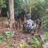 Koramil 0810-02/Bagor Bersama Warga Gelar Kerja Bakti Bersihkan Aliran Sungai di Desa Paron