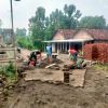 Babinsa Dlururejo Bantu Warga Binaan Dalam Pemasangan Paving Blok