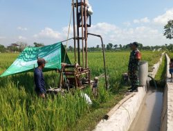 Babinsa Balongrejo Dampingi Pengemboran Sumur untuk Tingkatkan Ketersediaan Air Pertanian