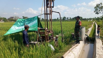 Babinsa Balongrejo Dampingi Pengemboran Sumur untuk Tingkatkan Ketersediaan Air Pertanian