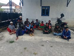 Babinsa Koramil 0810/15 Rejoso Melaksanakan Komsos Dengan Warga Masyarakat Untuk Lebih Lebih mendekatkan Diri dan Menjalin Silaturahmi