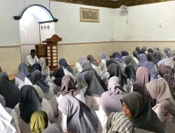 PERSIT KARTIKA CHANDRA KIRANA CABANG XXIII DIM 0810 KOORCABREM 081 PD V/BRAWIJAYA GELAR DOA BERSAMA UNTUK KORBAN BENCANA ALAM DI ACEH, SUMUT, DAN SUMBAR