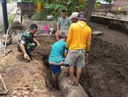 Babinsa Ciptakan Keakraban dengan Warga Binaan Melalui Komsos