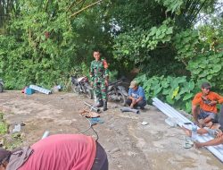 Babinsa Koramil 02/Bagor Dampingi Pengecekan dan Monitoring Pembangunan OPLAH