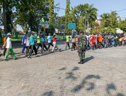 Babinsa Koramil 0810/01 Nganjuk aktif melaksanakan pelatihan PBB di Sekolah Wilayah Binaannya