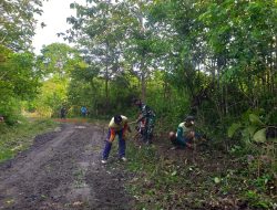 Babinsa Ngluyu Gelar Kerja Bhakti Bersama Warga di Dusun Krondong