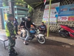 Babinsa Koramil 0810/05 Sawahan Laksanakan Pengamanan Libur Nataru di Wisata Air Terjun Sedudo