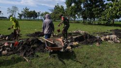 Babinsa Koramil 0810/15 Rejoso Monitoring Pembangunan Koperasi Desa Kelurahan Merah Putih di Wilayah Binaannya