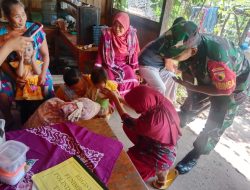 Babinsa Koramil 05/Sawahan Dampingi Pelayanan Posyandu di Desa Margopatut