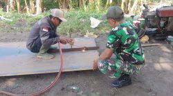 Semangat Bagai Baja, Babinsa Bagor Wetan Sukomoro dan Warga Kebut Pembangunan Jembatan Perintis Garuda