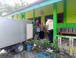 Babinsa Koramil 0810/10 Tanjunganom Dampingi Pendistribusian Makan Bergizi Gratis di Sekolah