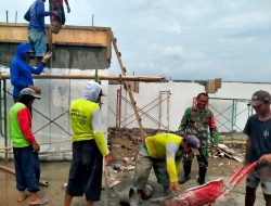 Babinsa Oro-Oro Ombo Dampingi Pembangunan Fasilitas KDKMP, Wujud Dukungan TNI AD terhadap Penguatan Ekonomi Desa