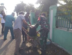 Babinsa Koramil 0810/20 Ngluyu Kerja Bakti Bersama Warga Bersihkan Lingkungan Desa Bajang