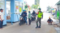 Anggota Koramil 0810/05 Sawahan Melaksanakan Pengamanan Tempat Wisata Air Terjun Sedudo Desa Ngliman dalam Rangka Cuti Bersama Hari Raya Idul Fitri 1447 H