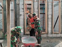 Babinsa Koramil 0810/20 Ngluyu Bantu Pembangunan Rumah Warga Desa Sugihwaras