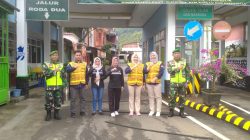 BABINSA KORAMIL 0810/18 NGETOS LAKSANAKAN PENGAMANAN DI WISATA AIR TERJUN SEDUDO