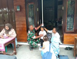 Jaga Balita Tetap Sehat, Babinsa Dampingi Posyandu