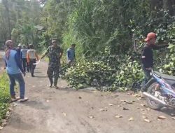 BABINSA KORAMIL 0810/18 NGETOS GELAR JUM’AT BERSIH, AJAK WARGA PEDULI LINGKUNGAN