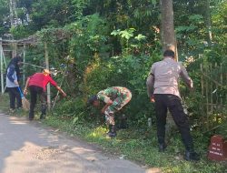 BABINSA KORAMIL 0810/10 TANJUNGANOM BERSAMA WARGA GELAR KERJA BAKTI, CIPTAKAN LINGKUNGAN BERSIH DAN ASRI