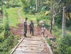 Babinsa Bersama Danramil Tinjau Lokasi Pengajuan Jembatan Garuda, Dorong Akses Penghubung Warga Lebih Aman