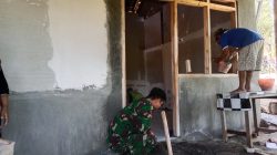 Babinsa Koramil 0810-05/Sawahan Bantu Pembangunan Rumah Warga