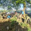 Babinsa Koramil 0810/15 Rejoso Melaksanakan Kerja Bakti Pembersihan Tempat Pemakaman Umum di Wilayah Binaan