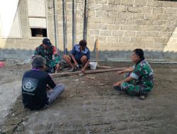 Babinsa Desa Ngrami Sertu Yatmono Laksanakan Komsos Bersama Warga Dusun Pengkol untuk Pererat Silaturahmi dan Jaga Kondusifitas Wilayah