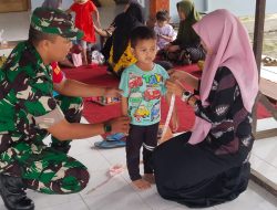 ANGGOTA KORAMIL 0810/19 JATIKALEN LAKSANAKAN PENDAMPINGAN POSYANDU DI DESA JATIKALEN