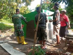 BABINSA KORAMIL 0810/18 NGETOS BERSAMA WARGA BANGUN DEKER AIR BERSIH UNTUK HADAPI MUSIM KEMARAU