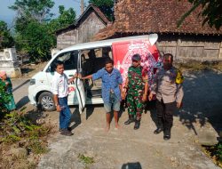 Peduli terhadap Kondisi Kesehatan Warga Binaan, Babinsa Koramil 0810/15 Rejoso Dampingi Penjemputan Pasien ODGJ