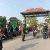 Babinsa Koramil 0810/07 Wilangan Bersama Bhabinkamtibmas Amankan Keberangkatan Massa Pagar Nusa Menuju PN Nganjuk