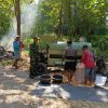 BABINSA KORAMIL 0810/20 NGLUYU DAMPINGI PETANI PANEN JAGUNG, WUJUD DUKUNGAN NYATA KETAHANAN PANGAN NASIONAL