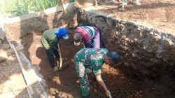 BABINSA KORAMIL 0810/09 NGRONGGOT BANTU PEMBUATAN KOLAM LELE, DUKUNG KEMANDIRIAN DAN PENGEMBANGAN UMKM WARGA BINAAN
