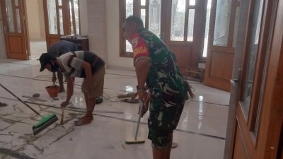 Babinsa Koramil 0810/08 Baron Gotong Royong Bantu Rehabilitasi Masjid Al-Ijabah, Perkuat Sinergitas TNI dan Rakyat