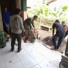 Babinsa Koramil 0810/08 Baron Gotong Royong Bedah RTLH, Wujud Nyata Kepedulian TNI kepada Masyarakat