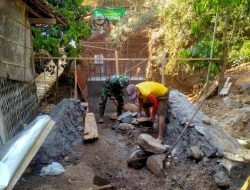BABINSA KORAMIL 0810/18 NGETOS KAWAL PEMBANGUNAN JEMBATAN BETON PENGHUBUNG DESA