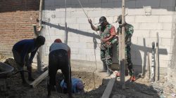 Babinsa Koramil 0810/20 Ngluyu Gotong Royong Bersama Warga Bangun Sumur Gali, Wujud Nyata Kepedulian TNI Atasi Krisis Air Bersih
