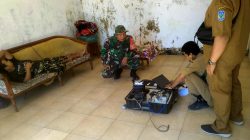 Babinsa Bersinergi dengan Dispendukcapil Jemput Bola Perekaman Adminduk bagi ODGJ di Ngetos