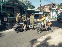 KORAMIL 0810/20 NGLUYU GELAR JUM’AT BERKAH, WUJUD KEPEDULIAN TNI KEPADA MASYARAKAT