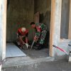 Babinsa Koramil 0810/02 Bagor Bantu Renovasi Rumah Warga, Wujud Nyata Kepedulian TNI di Tengah Masyarakat